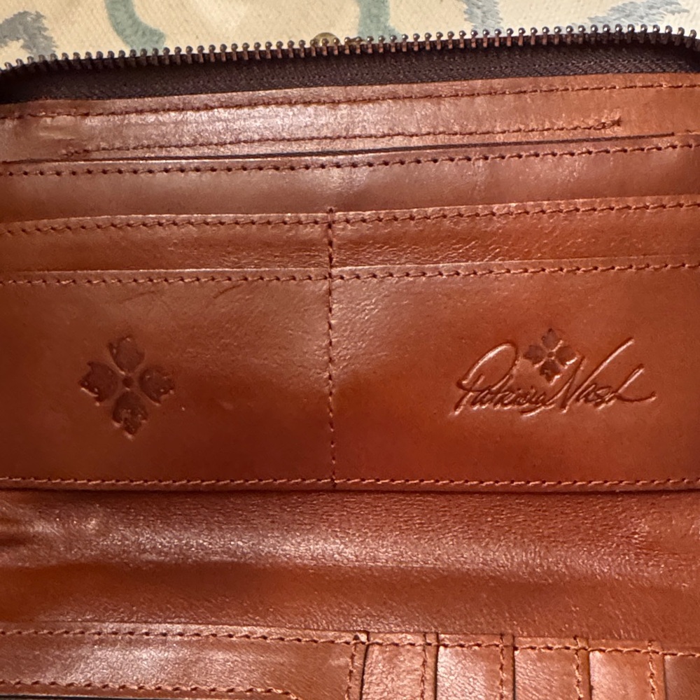 Patricia Nash Floral Crossbody Bag - Tan and Red - Picture 2 of 6